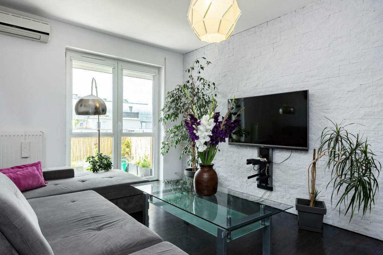 Apartments Wroclaw Manganowa By Noclegi Renters 외부 사진